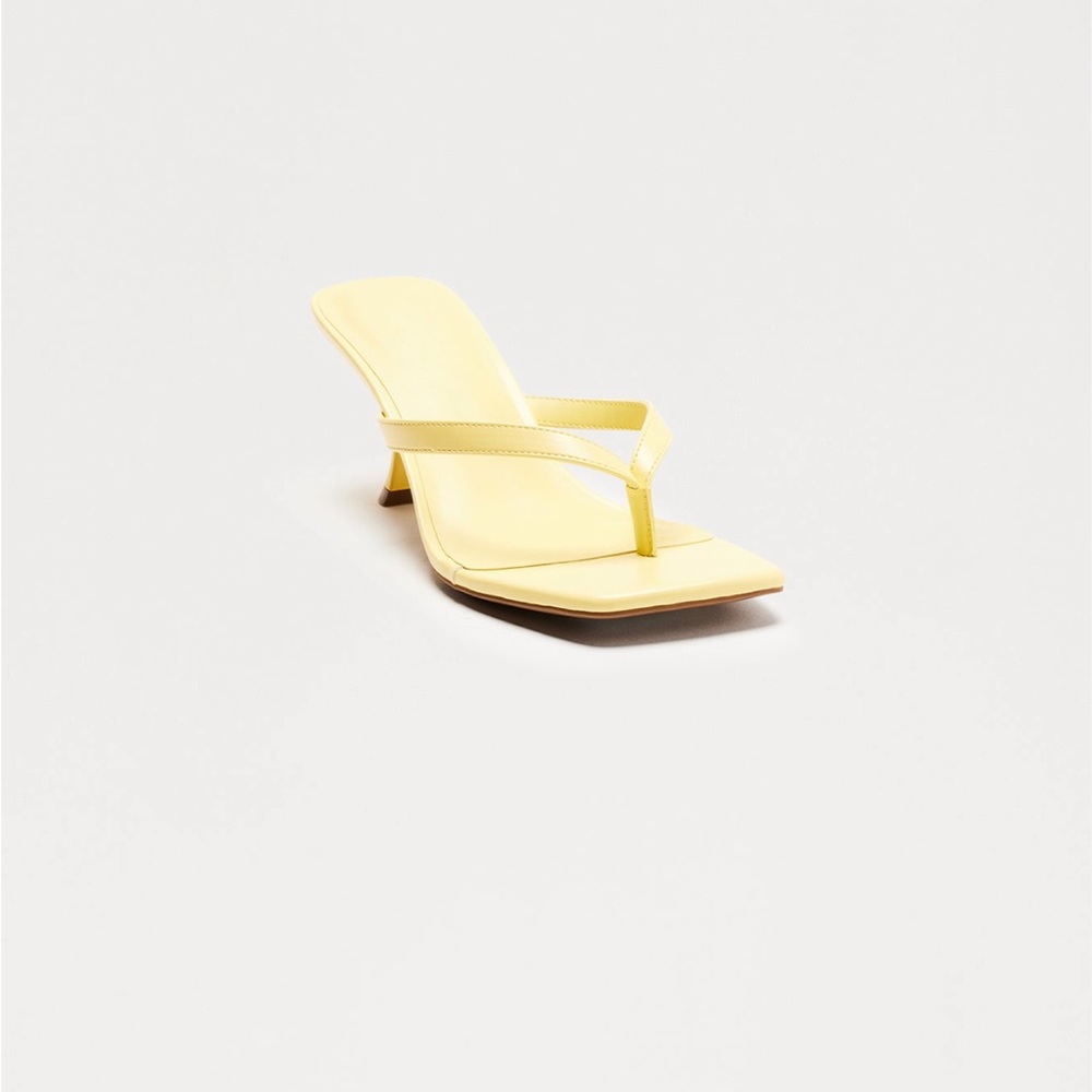 Elegant Yellow Women's Sandals